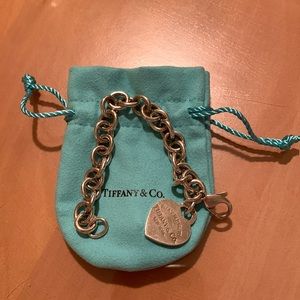 TIFFANY AND CO HEART BRACELET